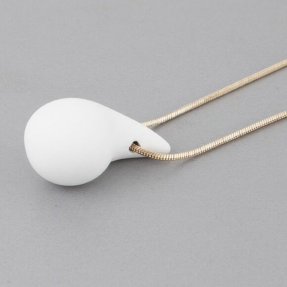 Yin Teardrop Necklace - Picture 4 of 4